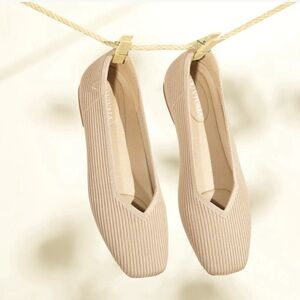 Vivaia Margot 2.0 Square Toe Flat in Golden Almond Size 7